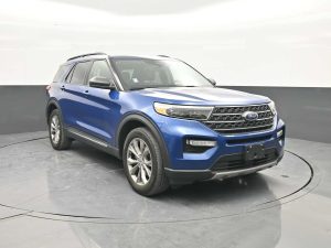 Used 2023 Ford Explorer XLT 4WD — thumbnail 2