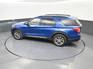 Used 2023 Ford Explorer XLT 4WD — thumbnail 31