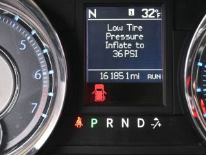 Used 2013 Chrysler Town & Country Touring — thumbnail 32